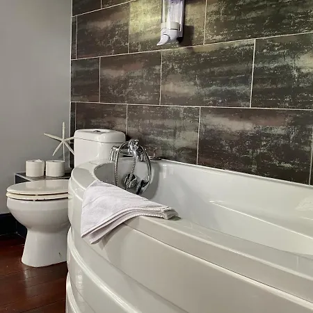 بيت ضيافة Chateau De La Prade ناربون