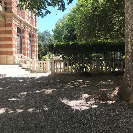 بيت ضيافة Chateau De La Prade 3*