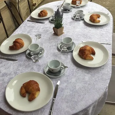 بيت ضيافة Chateau De La Prade 3*
